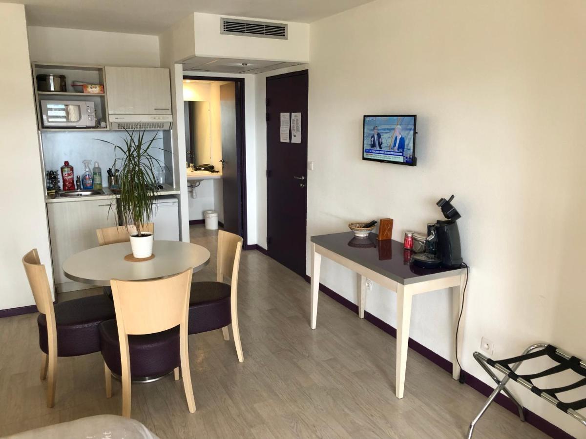 Appart Lourdes 100 M Gare - 4 Places Avec Balcon 10Mn Sanctuaire Exterior photo